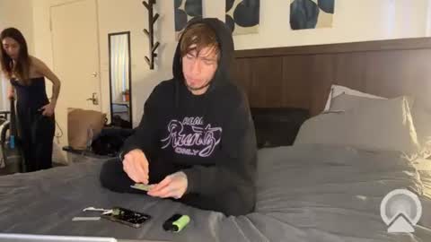 Snapshot of makeithott chatting on February 16, 2025, 1:25 am makeithott online show from February 16, 2025, 1:25 am