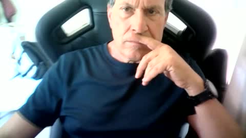 makis8989 online show from June 3, 2026, 7:44 am