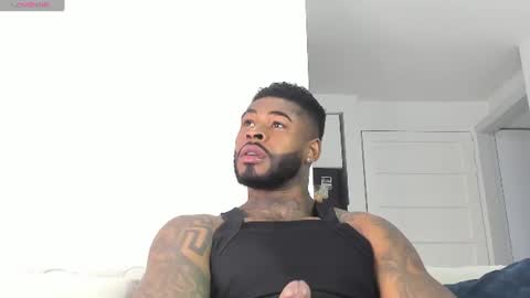 Snapshot of makonneen chatting on June 19, 2026, 10:13 pm Makonnen online show from June 19, 2026, 10:13 pm
