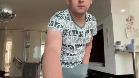 maksoffice online show from October 19, 2025, 6:14 am