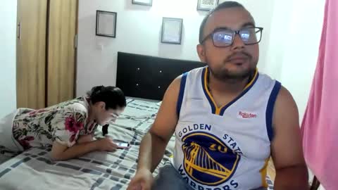 malcom y sara  online show from January 8, 2025, 7:56 pm