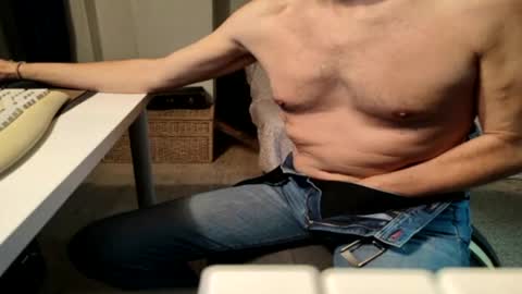 malebitch99999 online show from November 27, 2025, 8:16 am