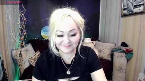 Snapshot of maleficentgold chatting on February 26, 2025, 8:15 am Madlen online show from February 26, 2025, 8:15 am