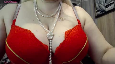 Snapshot of maleficentgold chatting on February 27, 2025, 12:56 pm Madlen online show from February 27, 2025, 12:56 pm