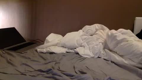 malefrench1 online show from January 9, 2026, 6:38 am