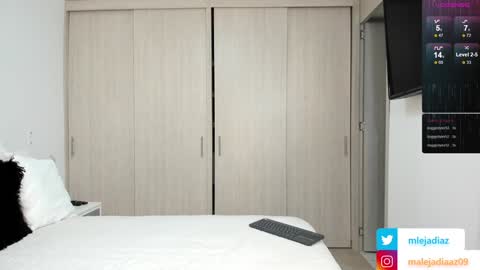 Maleja Diaz online show from January 17, 2025, 4:57 pm