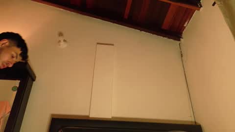 malekthick online show from November 24, 2025, 2:44 am