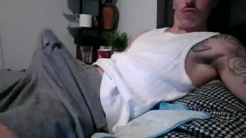 Men online show from November 30, 2025, 2:10 pm