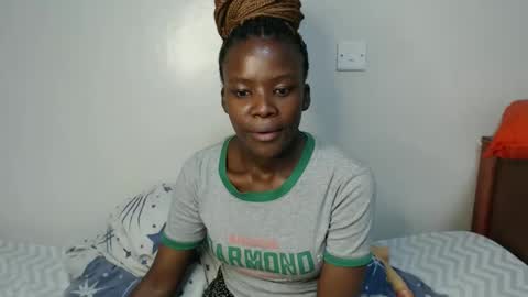 lati online show from November 2, 2025, 7:05 pm