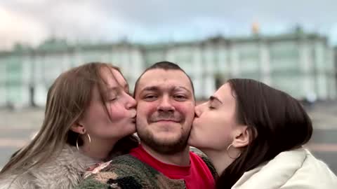 Snapshot of maliinka chatting on June 2, 2026, 6:04 am Malinka online show from June 2, 2026, 6:04 am