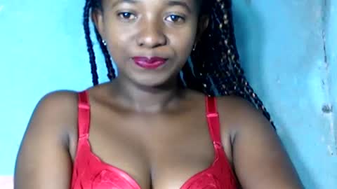 Snapshot of malinah01 chatting on December 13, 2024, 12:20 am malinah01 online show from December 13, 2024, 12:20 am