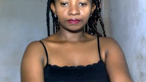 Snapshot of malinah01 chatting on December 13, 2024, 4:00 am malinah01 online show from December 13, 2024, 4:00 am