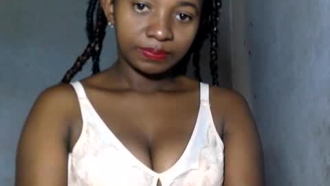 Snapshot of malinah01 chatting on December 19, 2024, 4:34 am malinah01 online show from December 19, 2024, 4:34 am