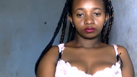 Snapshot of malinah01 chatting on December 20, 2024, 2:27 pm malinah01 online show from December 20, 2024, 2:27 pm