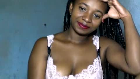 Snapshot of malinah01 chatting on December 21, 2024, 2:15 pm malinah01 online show from December 21, 2024, 2:15 pm