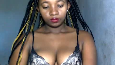 Snapshot of malinah01 chatting on January 5, 2025, 3:22 am malinah01 online show from January 5, 2025, 3:22 am