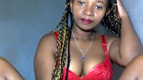 Snapshot of malinah01 chatting on January 23, 2025, 4:19 am malinah01 online show from January 23, 2025, 4:19 am