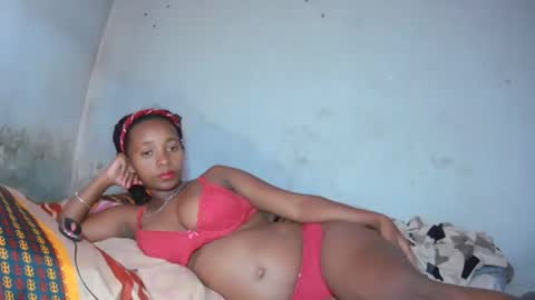 Snapshot of malinah01 chatting on September 16, 2025, 9:32 am malinah01 online show from September 16, 2025, 9:32 am