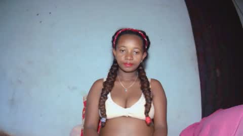 Snapshot of malinah01 chatting on September 29, 2025, 4:17 am malinah01 online show from September 29, 2025, 4:17 am