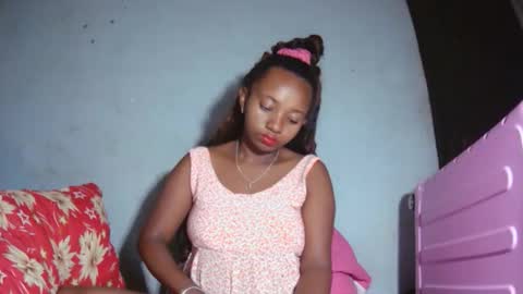 Snapshot of malinah01 chatting on October 1, 2025, 3:01 am malinah01 online show from October 1, 2025, 3:01 am