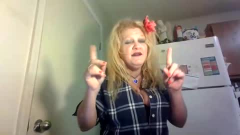 Snapshot of malinda702 chatting on May 23, 2026, 11:31 pm malinda702 online show from May 23, 2026, 11:31 pm