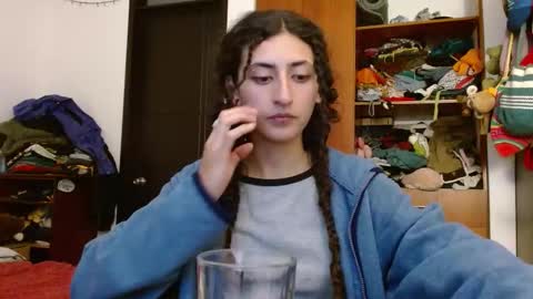 Malita online show from December 5, 2025, 12:52 am