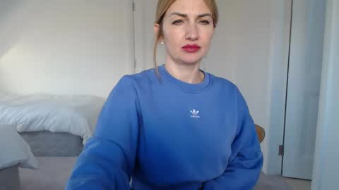 Snapshot of mallinia chatting on February 4, 2025, 3:57 pm mallinia online show from February 4, 2025, 3:57 pm