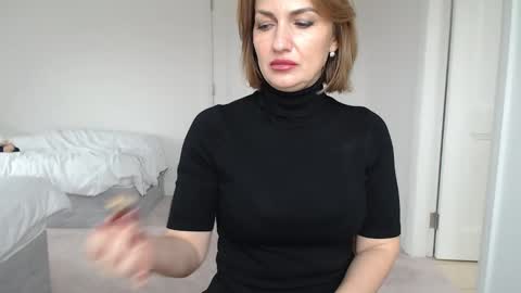 Snapshot of mallinia chatting on March 8, 2025, 3:02 pm mallinia online show from March 8, 2025, 3:02 pm