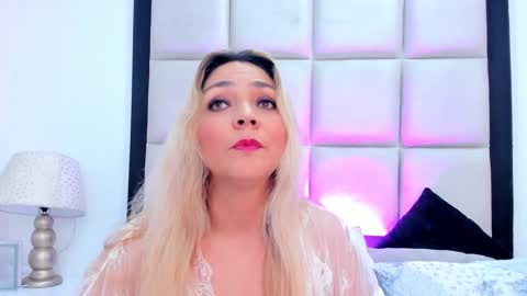 Snapshot of malorysweet chatting on December 29, 2024, 12:23 pm MalorySweet online show from December 29, 2024, 12:23 pm