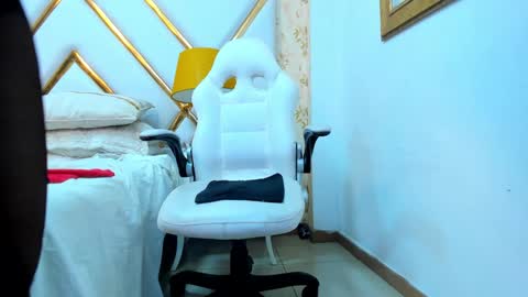 Snapshot of malorysweet chatting on February 3, 2025, 11:53 am MalorySweet online show from February 3, 2025, 11:53 am