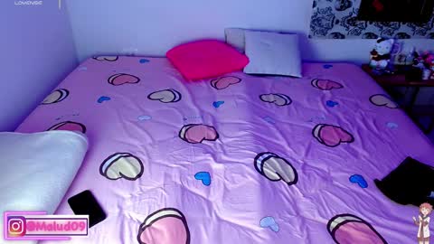   online show from October 21, 2025, 12:06 pm