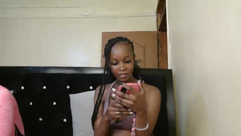 mamaa online show from September 10, 2025, 7:41 am