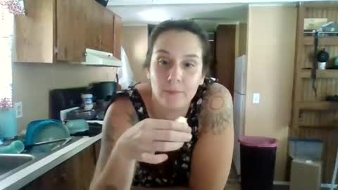 Snapshot of mamabear_papabear chatting on July 3, 2026, 9:10 pm Elizabeth online show from July 3, 2026, 9:10 pm