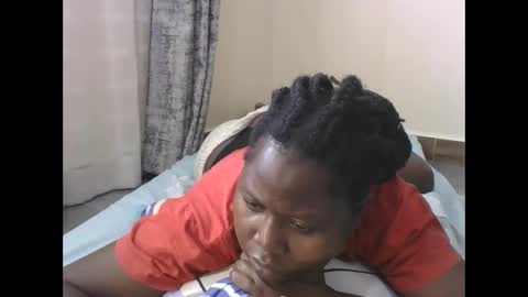 Snapshot of mamasita2023 chatting on January 22, 2025, 7:46 am mamasita2023 online show from January 22, 2025, 7:46 am