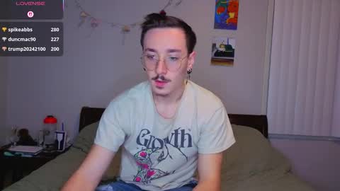 MamiCloudz online show from November 13, 2025, 1:37 am