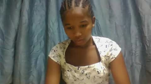 mamieriela online show from March 8, 2026, 8:18 am