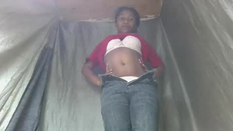 mamieriela online show from April 16, 2026, 12:39 pm