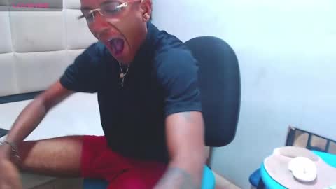 man_san11 online show from December 19, 2024, 4:24 pm