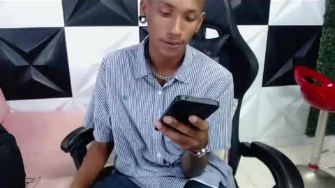 man_san11 online show from February 21, 2025, 3:43 pm