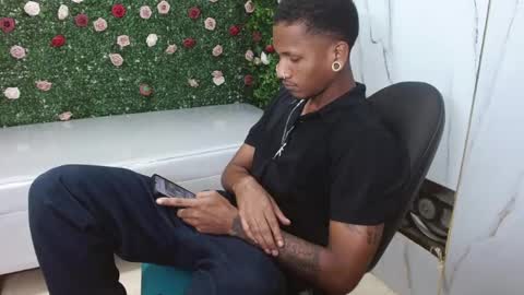 man_san11 online show from December 16, 2025, 3:17 pm