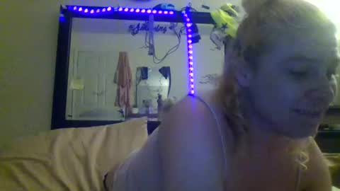 mindy22 online show from February 16, 2025, 11:38 am