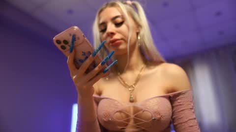 Anto Lovense is Active My pleasure is in your hands Private is Open online show from December 14, 2024, 8:13 am