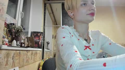 Snapshot of mandyshine chatting on September 19, 2025, 4:51 pm Mandy online show from September 19, 2025, 4:51 pm