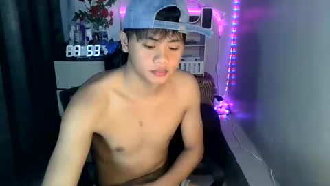 JM18 online show from March 12, 2025, 12:53 am