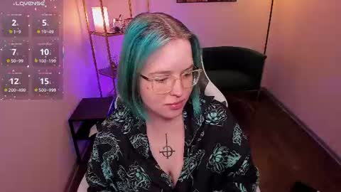 Snapshot of manic_pixie_ chatting on July 1, 2026, 3:56 pm manic_pixie_ online show from July 1, 2026, 3:56 pm