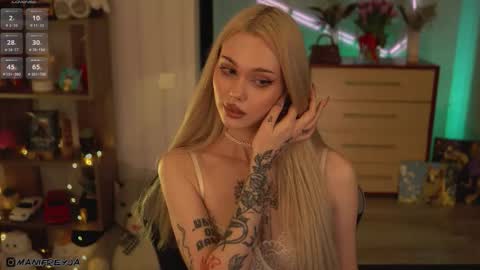 Amelie online show from March 9, 2026, 8:24 pm