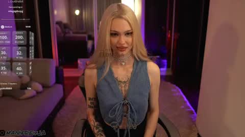 Snapshot of manifreyja chatting on July 2, 2026, 9:21 pm Amelie online show from July 2, 2026, 9:21 pm