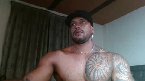 Snapshot of manolofitt chatting on May 14, 2026, 5:20 pm Manolo online show from May 14, 2026, 5:20 pm