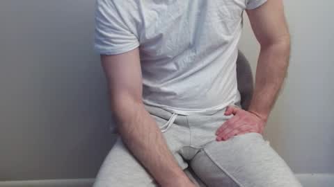 Snapshot of mantoy2000 chatting on February 13, 2026, 8:05 pm mantoy2000 online show from February 13, 2026, 8:05 pm