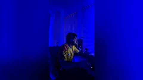 manue957825 online show from June 28, 2026, 3:01 am